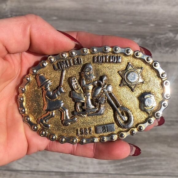 Limited edition law enforcement belt buckle - Picture 2 of 5